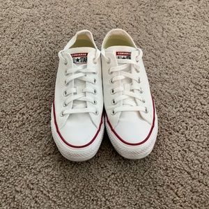 White Converse low tops